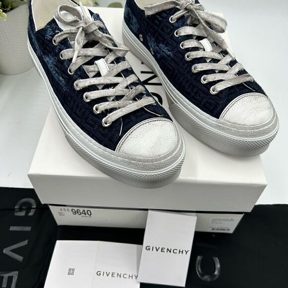 Men’s Givenchy four G navy distressed city sneakers size 43, made in Italy - Picture 1 of 11